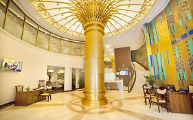 Raviz Center Point Hotel